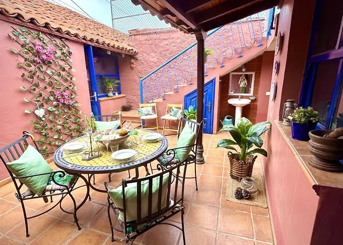 別荘 Canary House By Deihu Experiences *